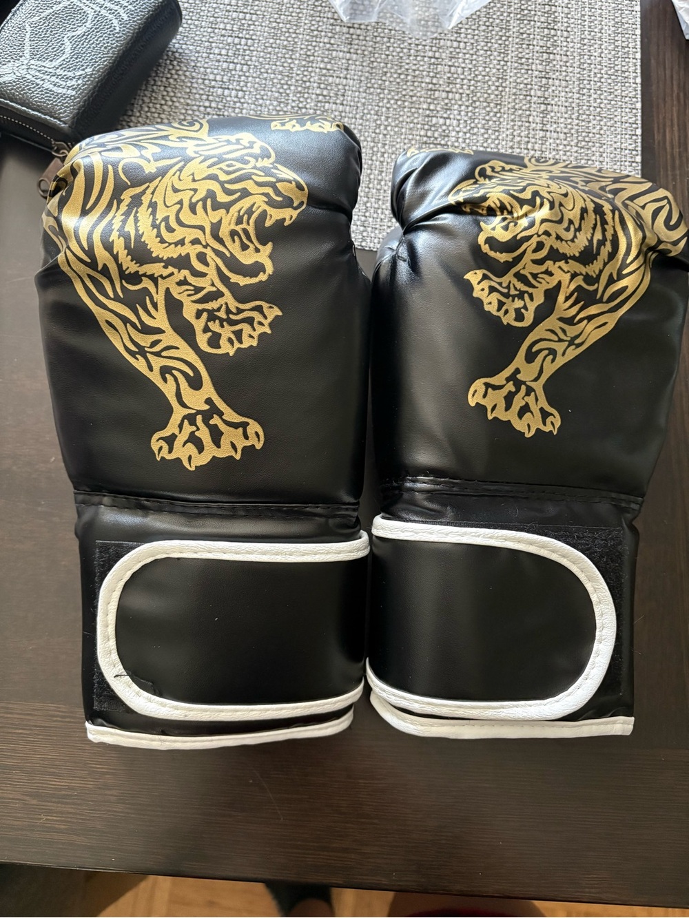 Black and Gold Tiger Boxing Gloves - Women